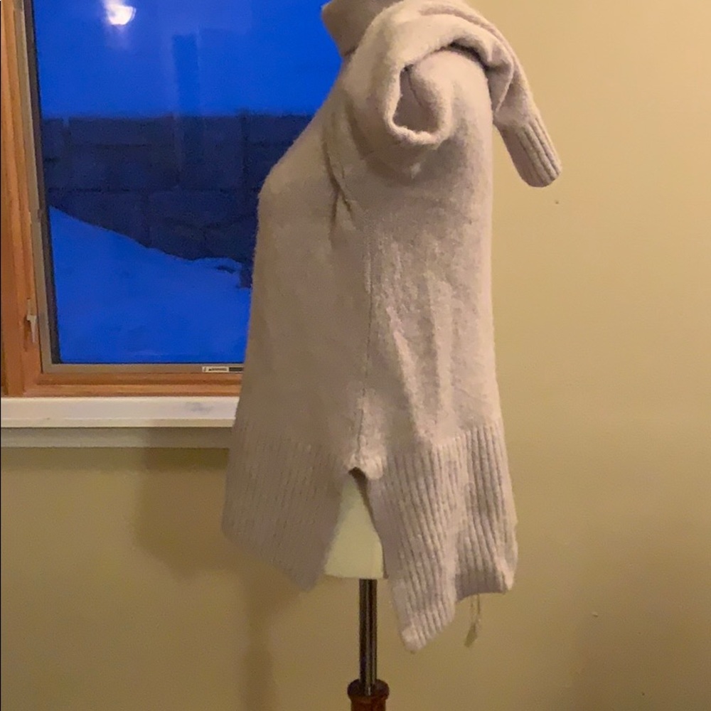 Very soft and warm women’s cowl neck sweater - Picture 3 of 3
